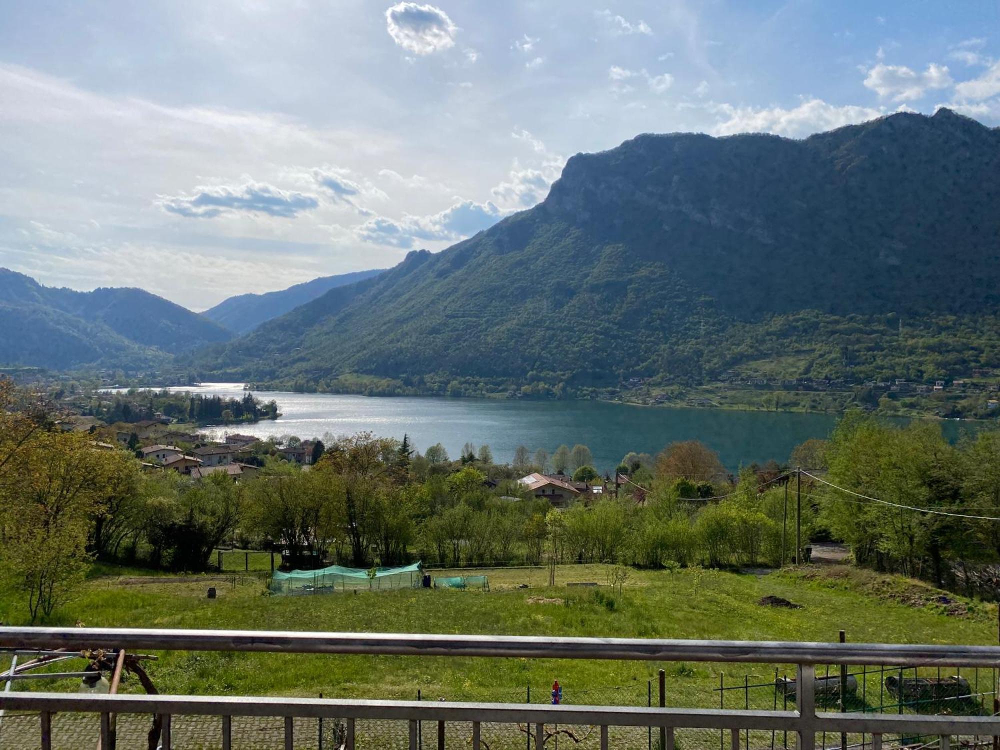 Casa Carla, Bis 4 Personen, Garten, Balkon Mit Blick Auf Den See Und Die Berge Crone Exterior photo