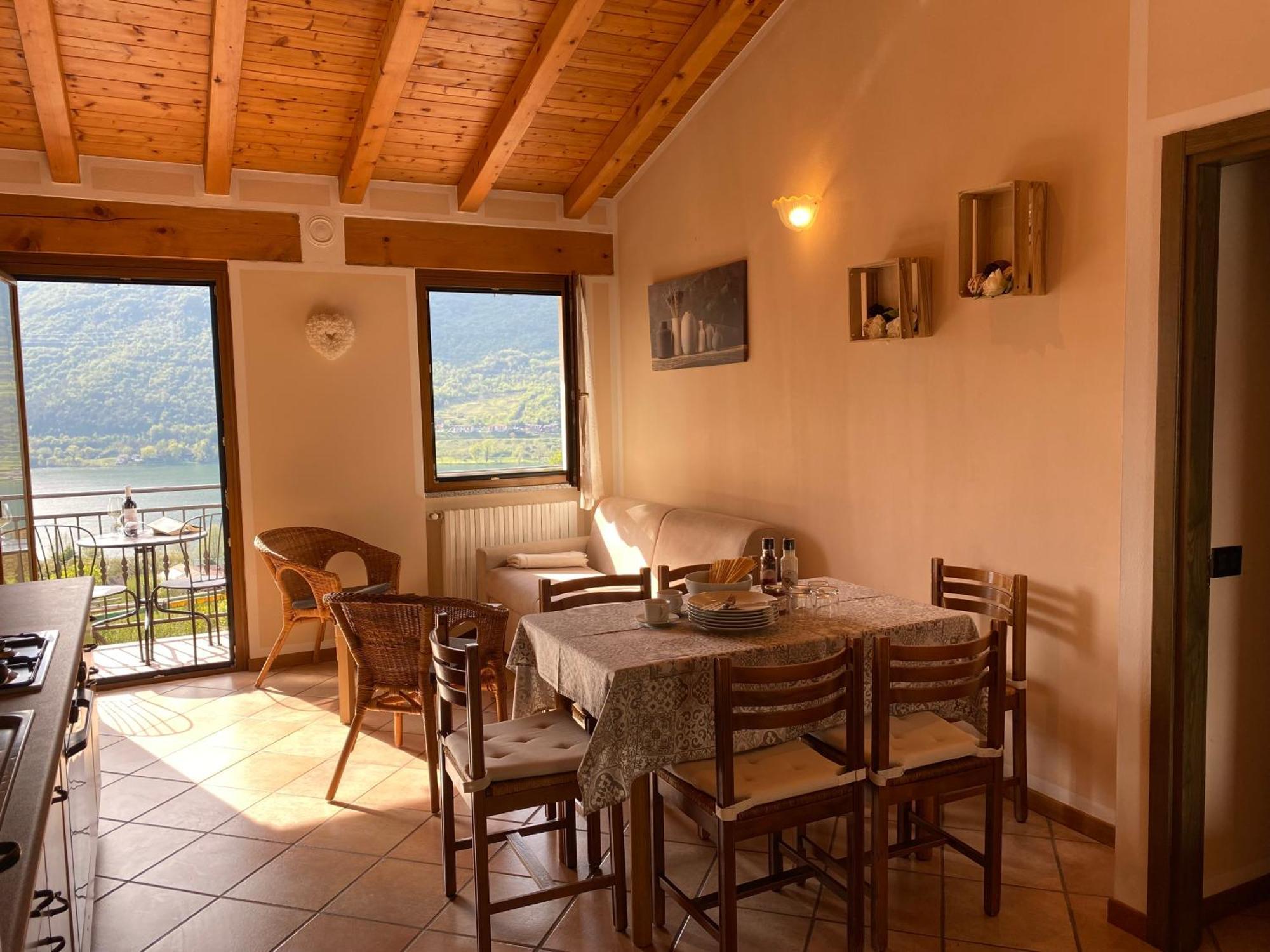 Casa Carla, Bis 4 Personen, Garten, Balkon Mit Blick Auf Den See Und Die Berge Crone Exterior photo